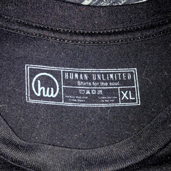 NWOT “Don’t be a Lady, Be a Legend” tee - Picture 2 of 2